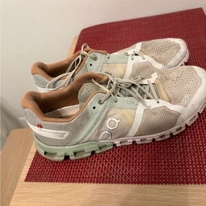 On cloud Tan and White Sneakers (aloe)